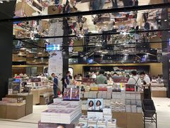 -诚品(信义店)