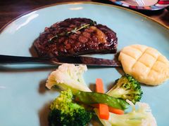 -SISTERS BAR RESTAURANT川意酒馆(嘉善老市H楼店)