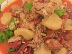 新疆大盘鸡-新粤新疆菜清真餐厅(拱北店)