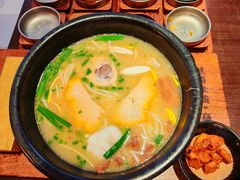 -银米·云南传统过桥米线(双廊黑金冠店)