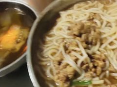 -正宗杨记普洱酸醋米线(总店)