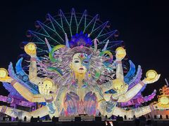 -淄博花灯齐彩城
