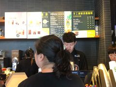 -星巴克臻选(呼和浩特维多利摩尔城店)