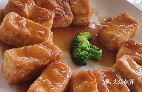 Braised Egg Tofu with Abalone Sauce