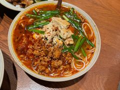 -粉八·云南米线·建水烧烤(常熟路店)