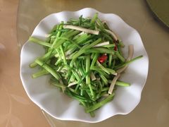 水芹干丝-君豪蟹都·湖景·农家乐(蟹舫苑店)