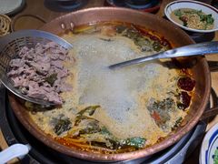 -洱火云南酸菜牛肉火锅(石景山当代商城店)