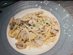 牛肝菌松露手工面-卡普里披萨·牛扒·下午茶