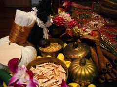 -莲泰式·中式·沐足·精油SPA采耳(天河店)