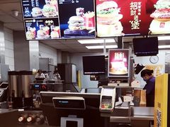 -麦当劳(十字街店)