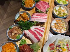 -明洞阿姨·韩式酱蟹烤肉·创意料理(三元桥店)