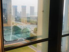 -跃动游泳健身俱乐部(新华传媒店)