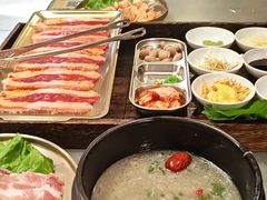 -围炉肉舍•炭烤活鳗•丹东海鲜烤肉(步行街店)