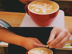 芝麻酱糖饼拿铁-COFFEE HOLIC(朝外SOHO店)