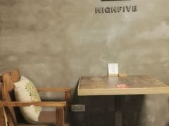 -HIGH FIVE哈福手工汉堡(桂林路店)