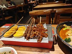 -万记麻辣烫国展总店