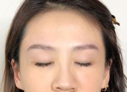 -一个差评成就的纹眉店