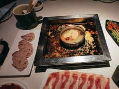 -二荆条·蜀鲜汇城市森林火锅
