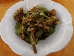 凉瓜焖脆肉鲩头尾-焯明脆肉鲩世家(金沙洲店)