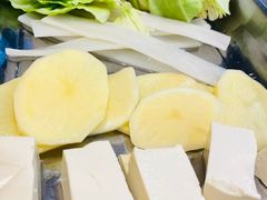 -超越炭火牛蛙火锅鸡(河东店)