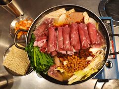 部队锅-MI WU FACTORY米屋美食工厂餐厅(绿地店)