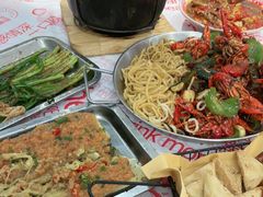 -老班长·小龙虾·鲜货烧烤大排档(金街美地店)