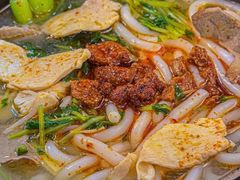 -丽虹云南过桥米线(兴工街店)