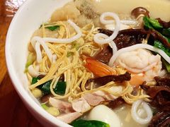 三鲜虾仁米线-中8楼风尚云南菜(颐堤港店)