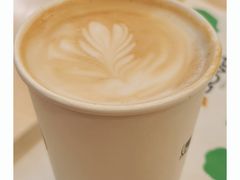 拿铁-PAOPAO Bakery&Café(港汇店)