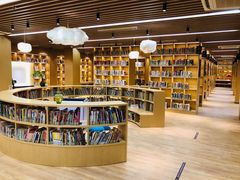 -漕河泾街道图书馆(漕河泾社区文化活动中心店)