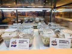 面包甜点陈列柜-喜茶(佛山岭南站店)