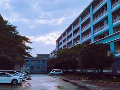 -金陵中学(河西分校)