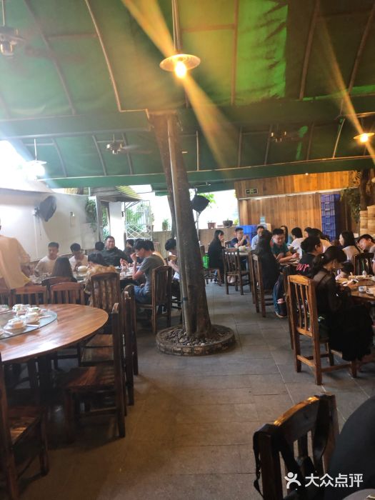 和记菜馆大堂图片