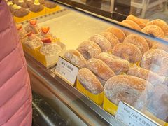 -85度C(生甜甜圈研究工坊·上海平凉店)