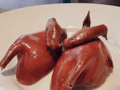 脆皮玻璃鸽-巧庆楼·茶膳