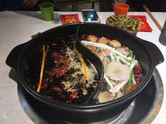 -钢管厂五区小郡肝串串香(奥克斯广场锦城万达店)