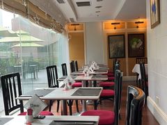 -深圳富苑皇冠假日套房酒店