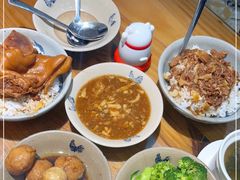 -红猪卤肉饭(大西洋美食城店)
