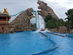 -七彩云南欢乐世界