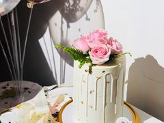 C006加高生日蛋糕4磅-Biteology Artisan Cakes(红庄·国际文化保税创新园店)