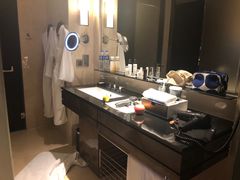 -广州天河希尔顿酒店