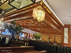 -八府香鸭·啫啫煲(华山路店)