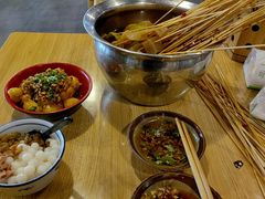 -拐枣巷小串串(财大店)