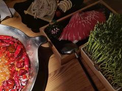 -湊湊火锅·茶憩(杭州湖滨银泰in77店)