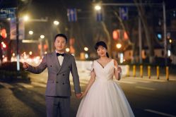 -雪中彩影婚纱摄影·微光艺术中心