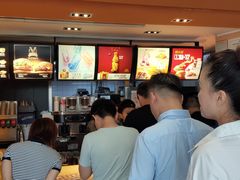 -麦当劳(卫星广场店)