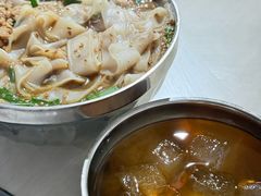 -正宗杨记普洱酸醋米线(总店)