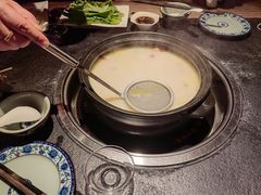 -大匠工房古船木艺术餐厅·猪肚鸡专门店(长白仙岛店)