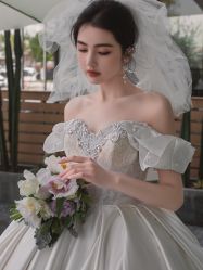 -艾米丽婚纱礼服