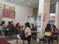 -易记皮肚面(明瓦廊店)